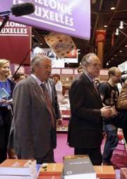 Frédéric Mitterrand al Salone del libro di Parigi