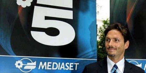 Mediaset conti in rosso nel primo semestre. Incontro con Vivendi per la pay tv