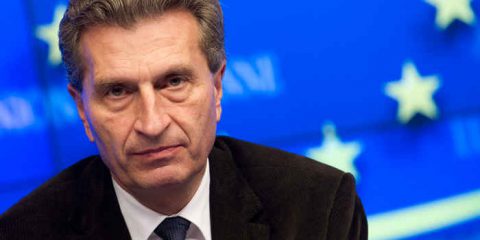 Diritto d’autore, percorso a ostacoli per Günther Oettinger. Riforma Ue nel 2015