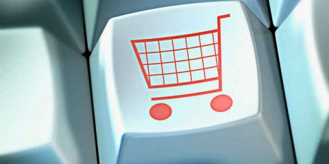 Cosedanoncredere. Shopping online, 10 consigli contro le fregature