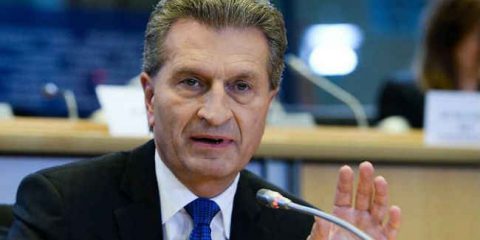 Oettinger a Cannes: ‘Copyright unico nella Ue contro l’avanzata degli OTT’