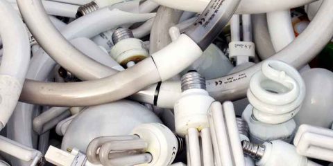 RAEE: superate 2.000 tonnellate di lampadine esauste nel 2014