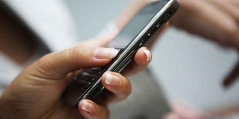 Sms in crisi ma restano la forma di comunicazione più efficace