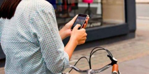 Smart mobility, con i ‘Km Voce’ più pedali e più telefoni gratis