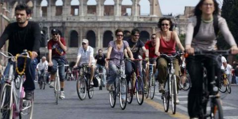 Smart mobility, Rapporto sulla mobilità sostenibile in Italia: bici e car sharing sempre più diffusi