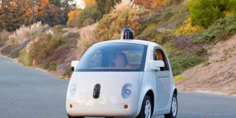Google Car: l’auto che si guida da sola sarà pronta per la strada nel 2015 (videonews)