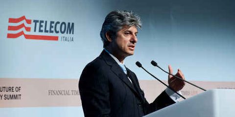 Telecom Italia, Marco Patuano: ‘1 miliardo per la fibra al Sud e grazie al Jobs Act, 4 mila assunzioni’