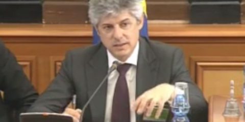 Marco Patuano: ‘Telecom Italia non produrrà contenuti. Costa troppo’ (video)