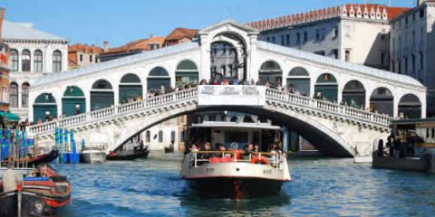 Smart mobility, Venezia a zero emissioni con i vaporetti elettrici e a idrogeno