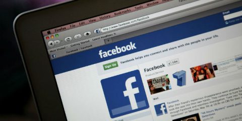 Facebook cerca l’accordo con gli editori: news in cambio di pubblicità