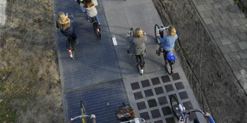 Smart mobility, in Olanda energia elettrica pulita da piste ciclabili