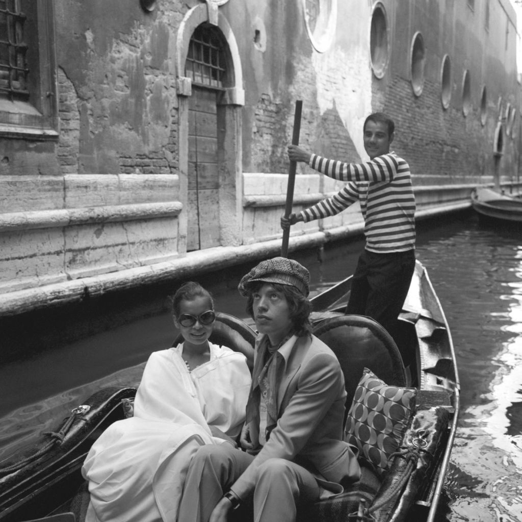 Venezia 1966: Mick e Bianca Jagger in gondola