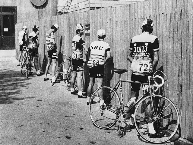 Ciclisti prima della partenza al 56mo Giro d'Italia (1973) 