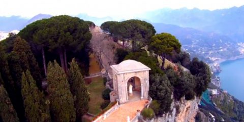 Video Droni. Immagini mozzafiato: Amalfi e la costiera amalfitana come non l’avete mai vista