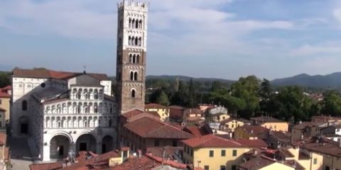 Lucca tra chiese medievali e monumenti rinascimentali