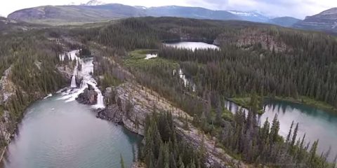 Video Droni. Le cascate di Monkman in British Columbia viste dal drone