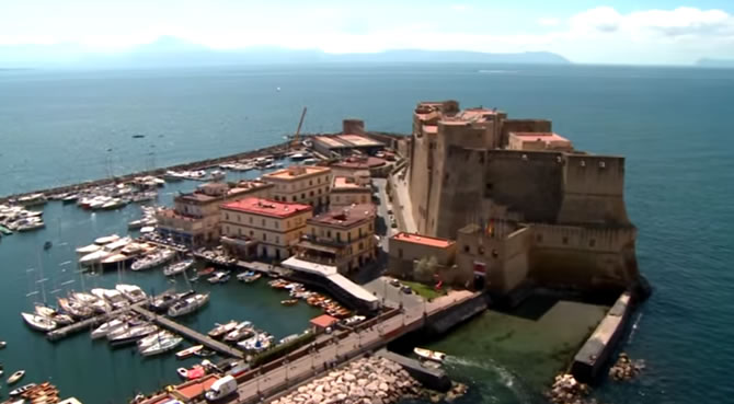 Napoli vista con l’occhio del drone