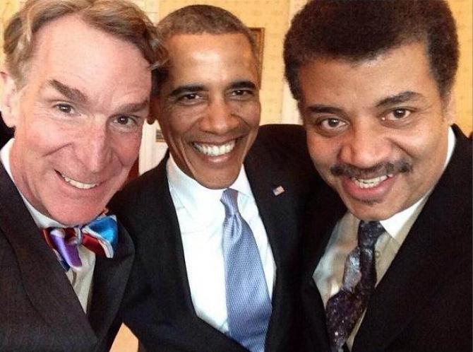 Selfie di Bill Nye con Barack Obama e Neil Degrasse Tyson