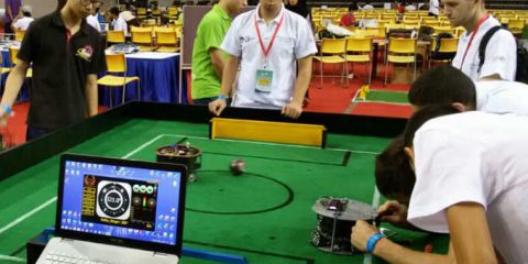 Studenti romani sul podio dei mondiali di robotica in Cina