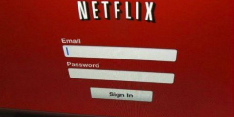 Netflix blocca i furbetti: nessun accesso ai contenuti disponibili solo all’estero