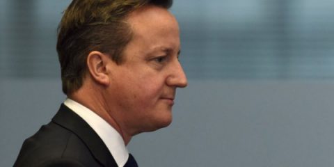 Droni anti-terrorismo: David Cameron chiede più fondi alla Difesa
