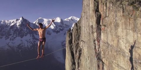 Video Droni. La pubblicità Paul Smith in alta montagna vista dal drone