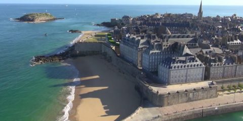 Video Droni. Tra fortezza e onde: Saint-Malo vista dal drone
