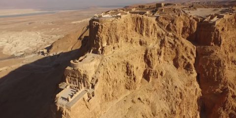 Video Droni. La maestosa bellezza di Masada (Mar Morto) vista dal drone