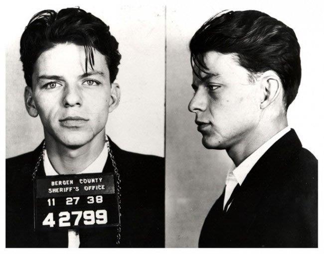 Foto segnaletica di Frank Sinatra 1938