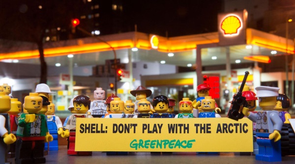 'Save the Arctic' LEGO Scene in Argentina
