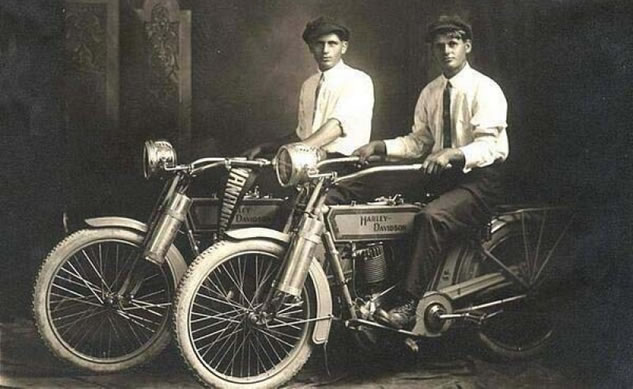 William Harley e Arthur Davidson (1914)