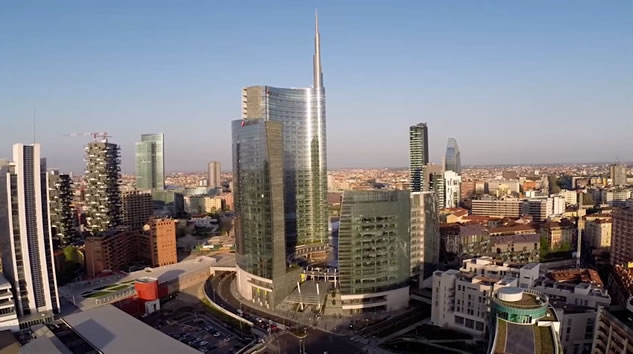 Milano, moderna e monumentale come non l’avete vista