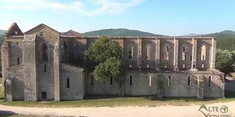 San Galgano, un’Abbazia nel cuore della Toscana, vista dal drone