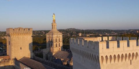 Video Droni. Il Palazzo dei Papi di Avignone (Francia) visto dal drone