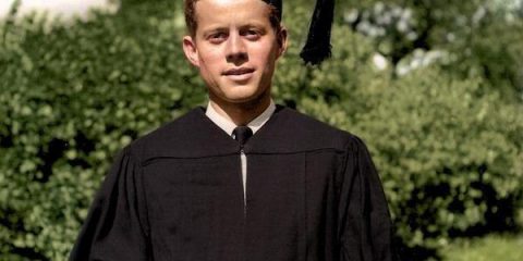 Come erano: John F. Kennedy il giorno della laurea ad Harvard (1940)