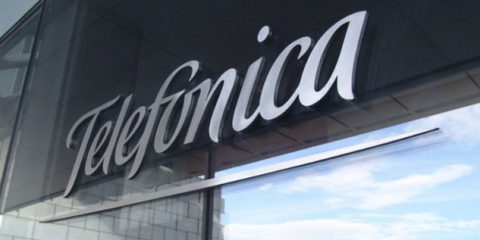 Telefonica medita la vendita della rete in fibra per risalire in borsa?