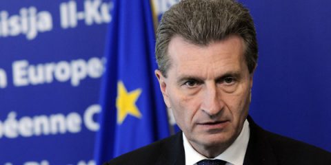 5G, Oettinger sprona le telco: La Ue non perda il treno dell’Internet of Things