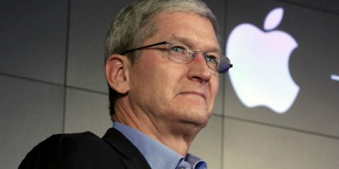 Web e Tasse, Apple rischia multa fino a 19 miliardi. Blitz di Cook a Bruxelles