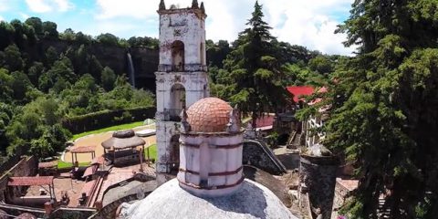 Video Droni. Meraviglie del Messico: La straordinaria foresta di basalto di Huasca de Ocampo vista dal drone