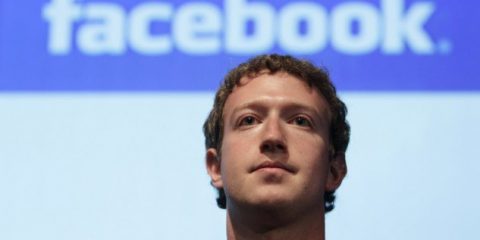 Il parlamento della Gran Bretagna convoca Mark Zuckerberg, Google investirà 300 milioni in 3 anni sul giornalismo, Nicolas Sarkozy