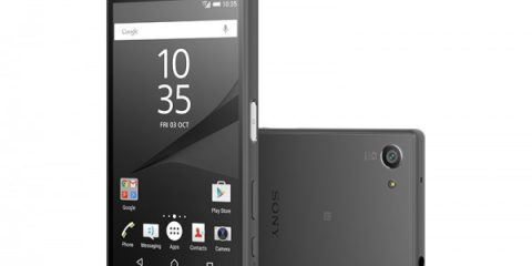 Cosa Compro. Sony Xperia Z5 Compact: smartphone top di gamma in palmo di mano