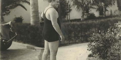 Il brutto doveva ancora arrivare: Al Capone in costume da bagno nella sua villa di Long Island (1929)