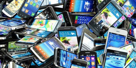 Cellulari: fine della folle crescita. Mercato stabile a 2 miliardi di unità l’anno