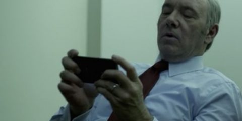 Netflix, 300 mila dollari per far apparire smartphone cinesi in ‘House of Cards’