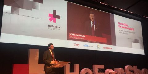 #HeForShe, Vittorio Colao: “Ecco gli impegni e le policy di Vodafone per la parità di genere” (video)