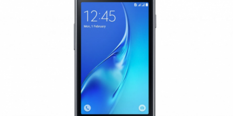 Cosa Compro. Samsung Galaxy J1 Mini: ecco il nuovo smartphone Android low cost