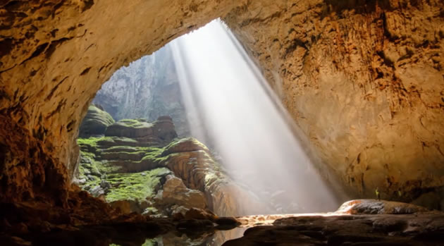 Viaggio al centro della terra: Col drone in una delle più grandi caverne del mondo