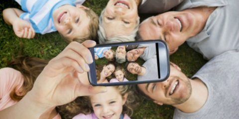 Digital detox in vacanza per i giovanissimi. Meno per gli over 40