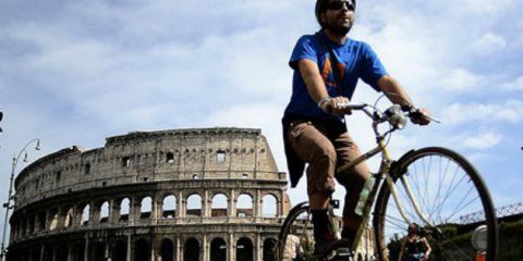 Smart mobility: Giachetti e Raggi avvisati, sette romani su dieci vogliono il Grab