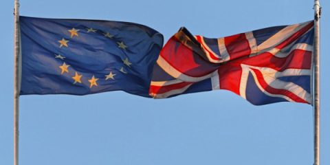 Il Regno Unito si prepara per una ‘No-deal Brexit’, Catalogna, Stime al ribasso per la Francia nel 2019